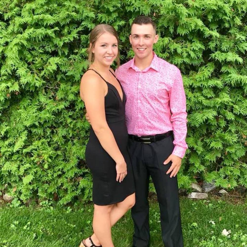 Meet your Posher, Courtney